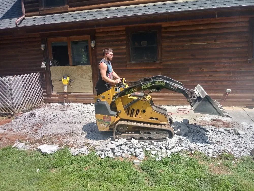 Professional lawn care service experts serving Boston, VA - Bright Skys Tree and Landscape