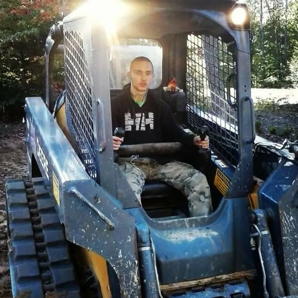 Reliable lawn care service experts serving Boston, VA - Bright Skys Tree and Landscape