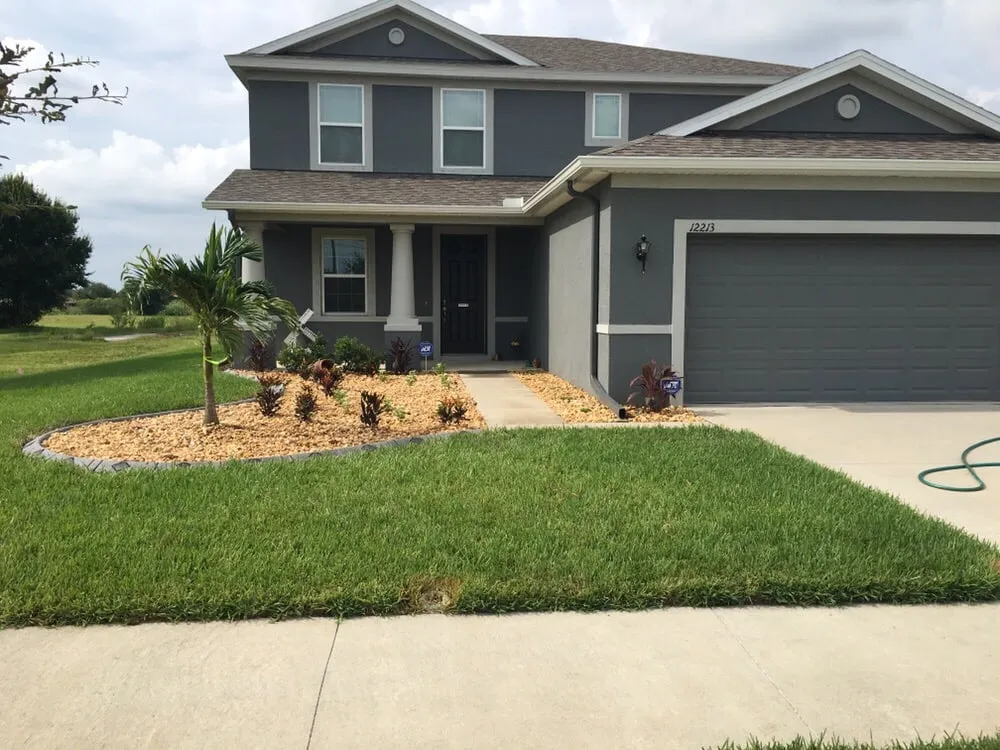 Local yard cleanup service near you across Valrico, FL - Brightside Professional Services