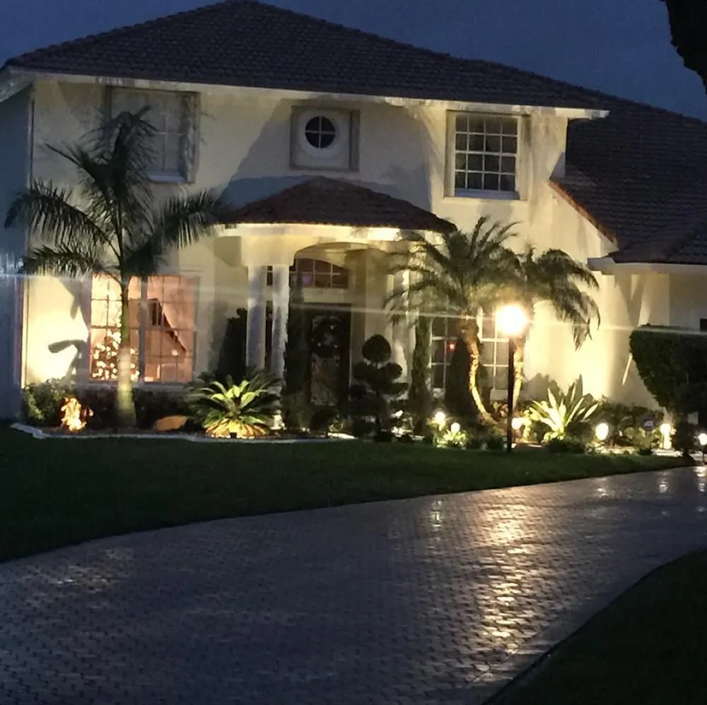 Expert outdoor landscaping experts serving Pembroke Pines, FL - Brightstar Lawn & Landscaping