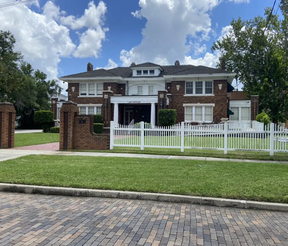 Custom lawn care service in Orlando, FL - Brightway Lawns