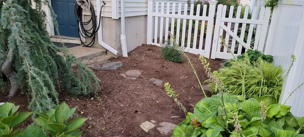 Custom yard maintenance for homes across New Haven, CT - Briones Lawn Care