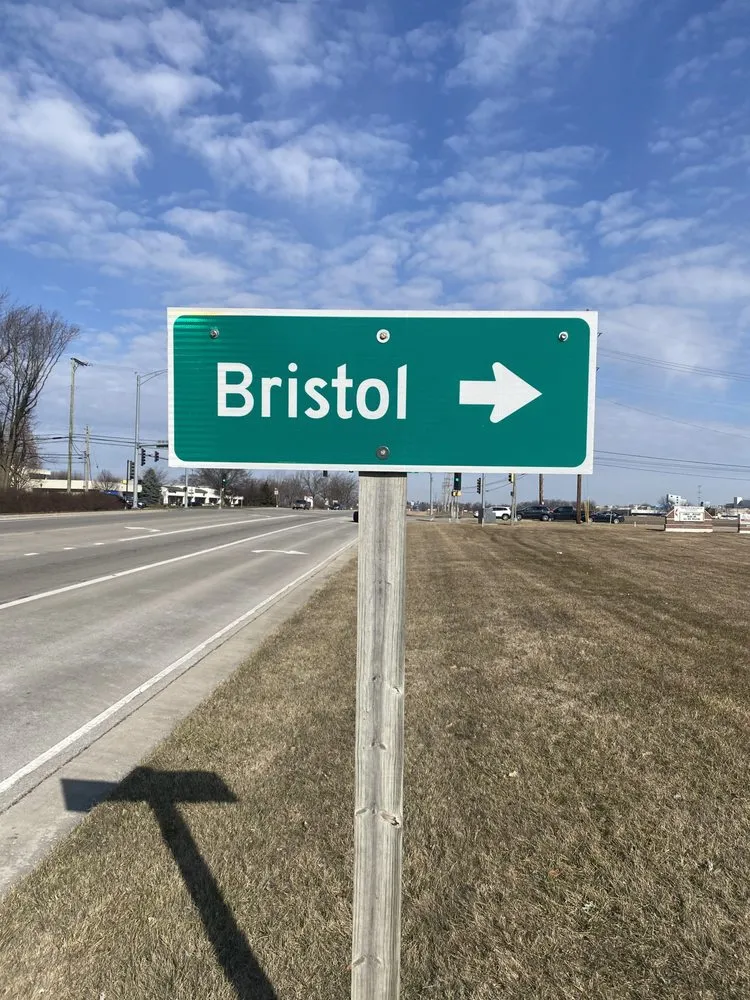 Affordable yard maintenance in Bristol, IL - Bristol Complete Yard Care