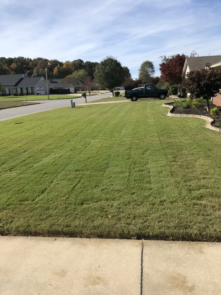 Affordable outdoor landscaping experts serving Decatur, AL - Britt Lawncare & Landscaping