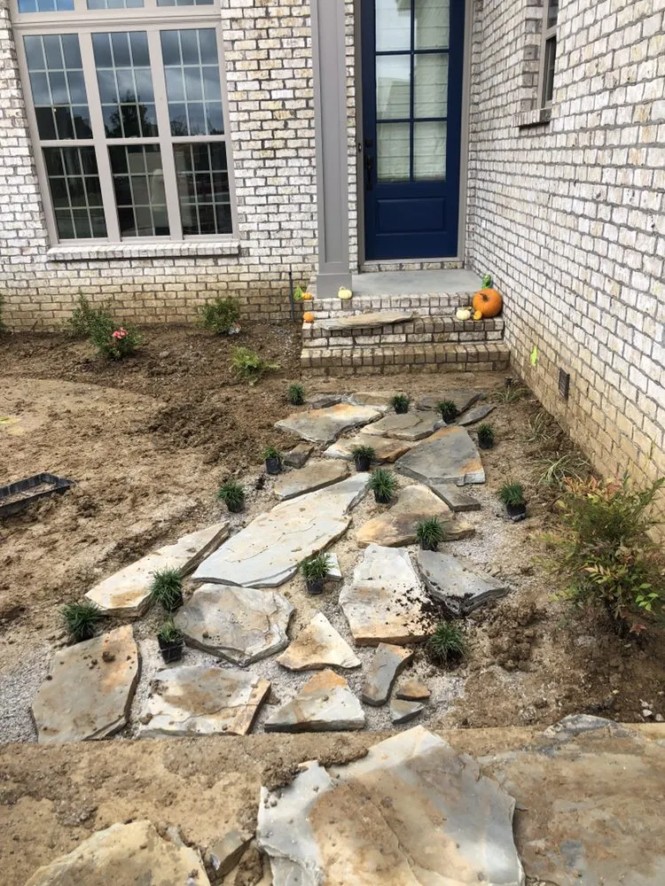 Custom lawn care service experts serving Decatur, AL - Britt Lawncare & Landscaping