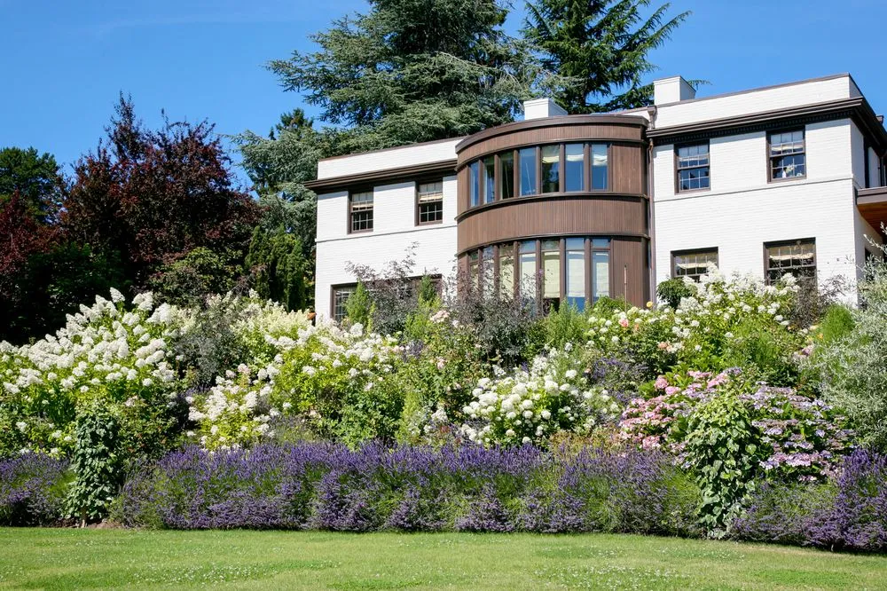 Reliable lawn care service experts serving Fall City, WA - Britton Shepard Landscapes