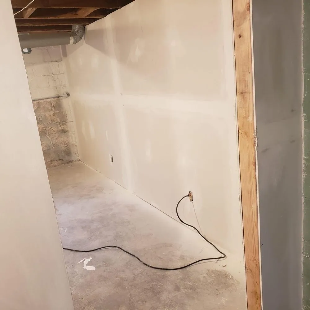 Custom landscape design experts serving springfield, IL - Britton's Lawncare Home Improvement & Hauling