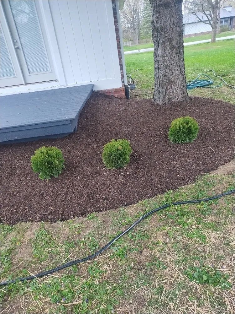 Custom garden landscaping experts serving Indianapolis, IN - Bro Landscape Contractors