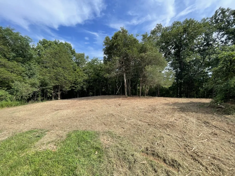 Professional landscape installation for beautiful yards in Thompson’s Station, TN by Broadhead Towing