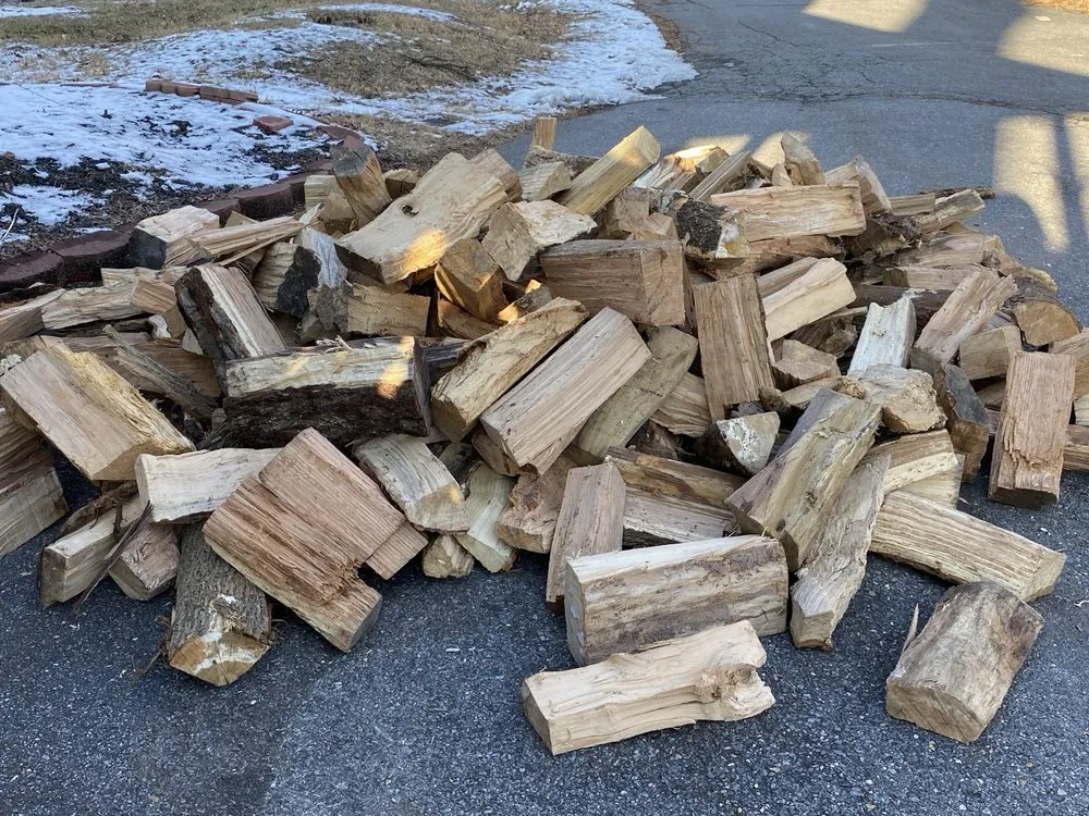 Custom lawn mowing service for homes across Damascus, MD - Broadleaf Supplies