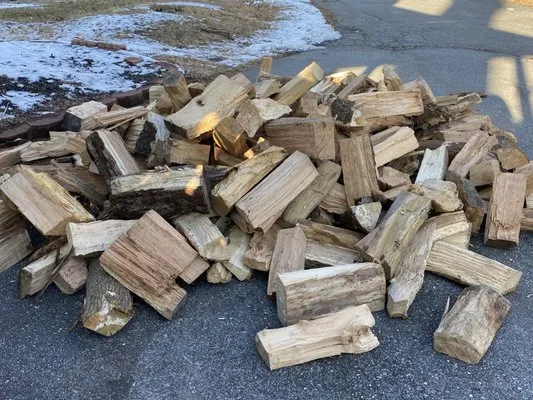 Broadleaf Supplies Logo