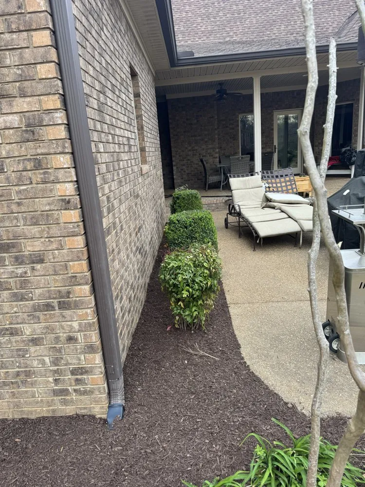 Custom yard maintenance with custom design in Jackson, TN by Brock's Lawn and Landscape
