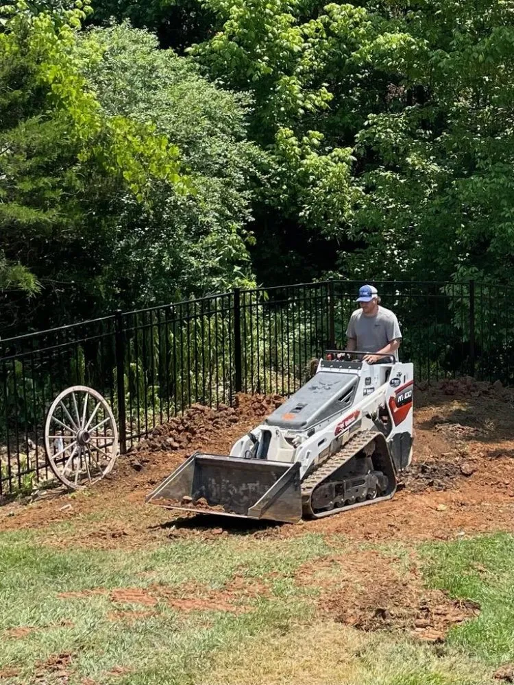 Trusted lawn care service experts serving Knoxville, TN - Brock's Southern Lawn Designs