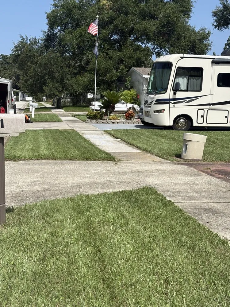 Reliable outdoor landscaping in Port Orange, FL by Brody’s Country Cuts