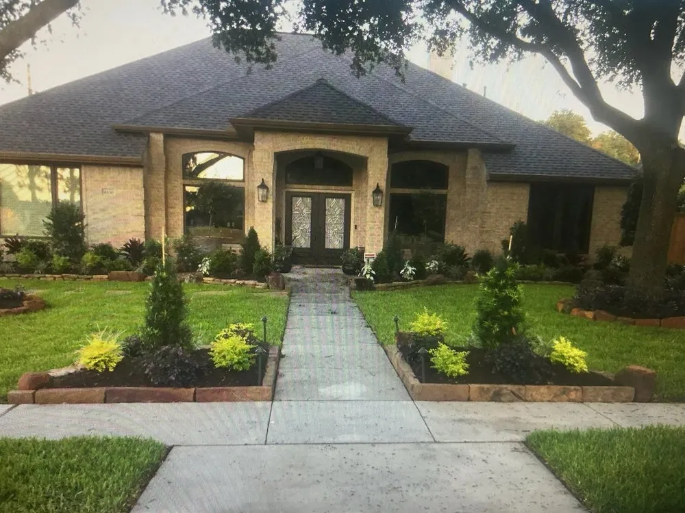 Local lawn care service for homes across Pasadena, TX - Brogdons Landscape and Design