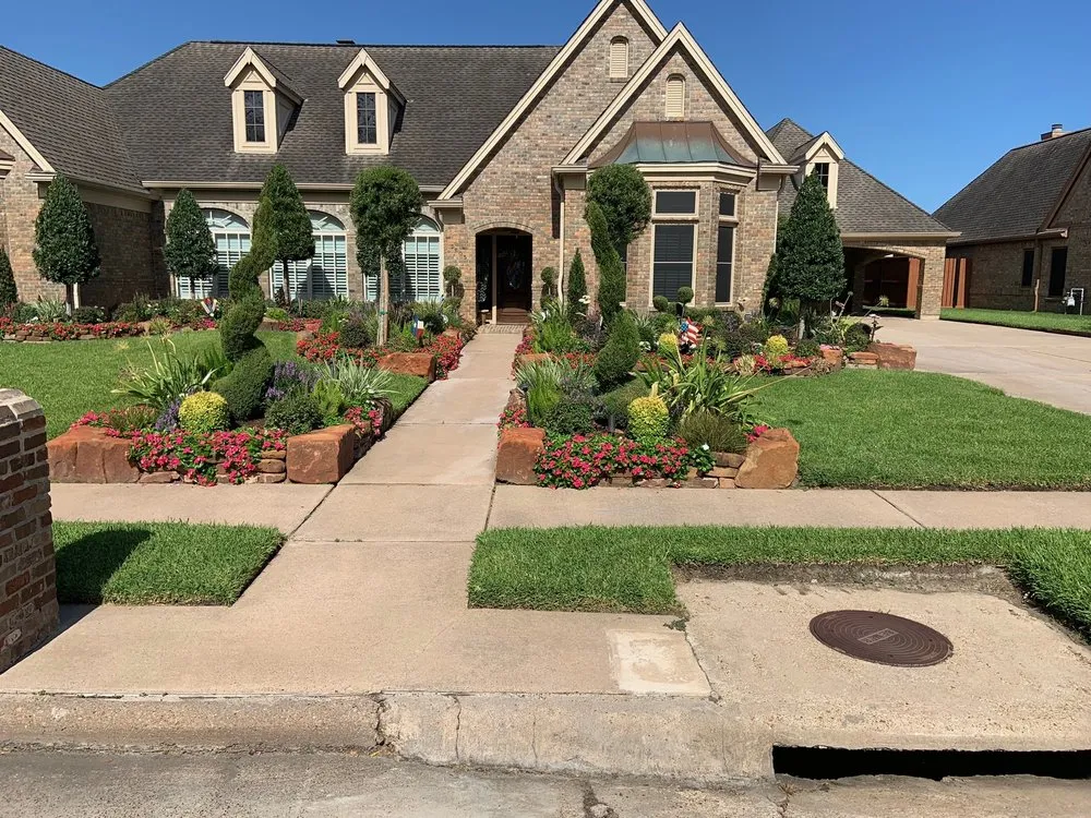 Professional lawn care service in Pasadena, TX - Brogdons Landscape and Design