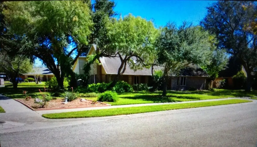 Trusted landscape installation with custom design in Corpus Christi, TX by Broken Arrow Lawn Care