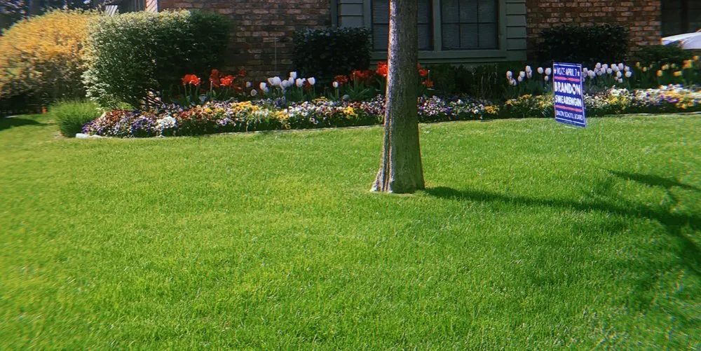 Affordable lawn mowing service with custom design in Broken Arrow, OK by Broken Arrow Lawn Service