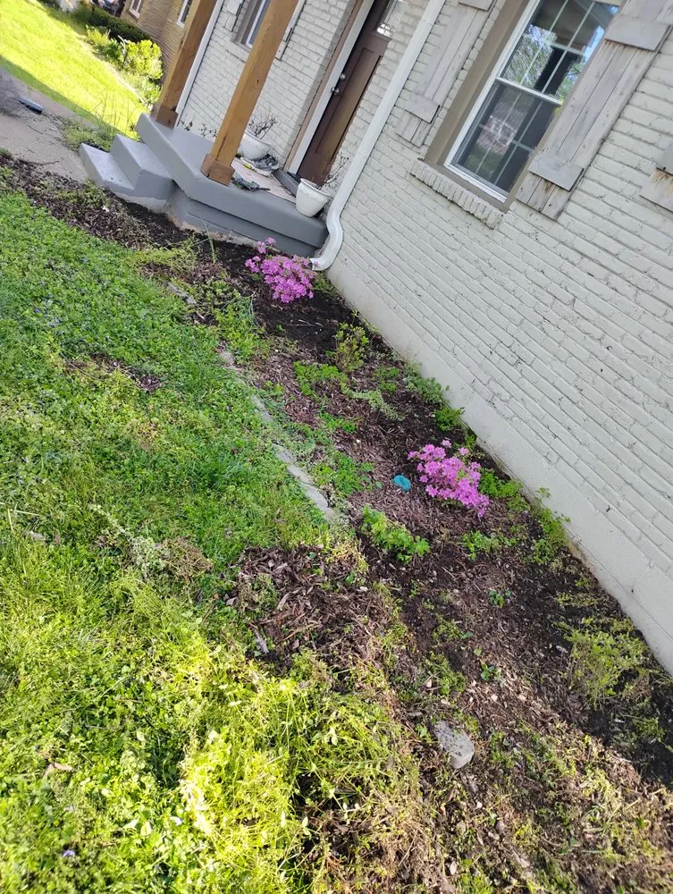 Custom outdoor landscaping in Ashland City, TN by Broken by the Cross Landscaping