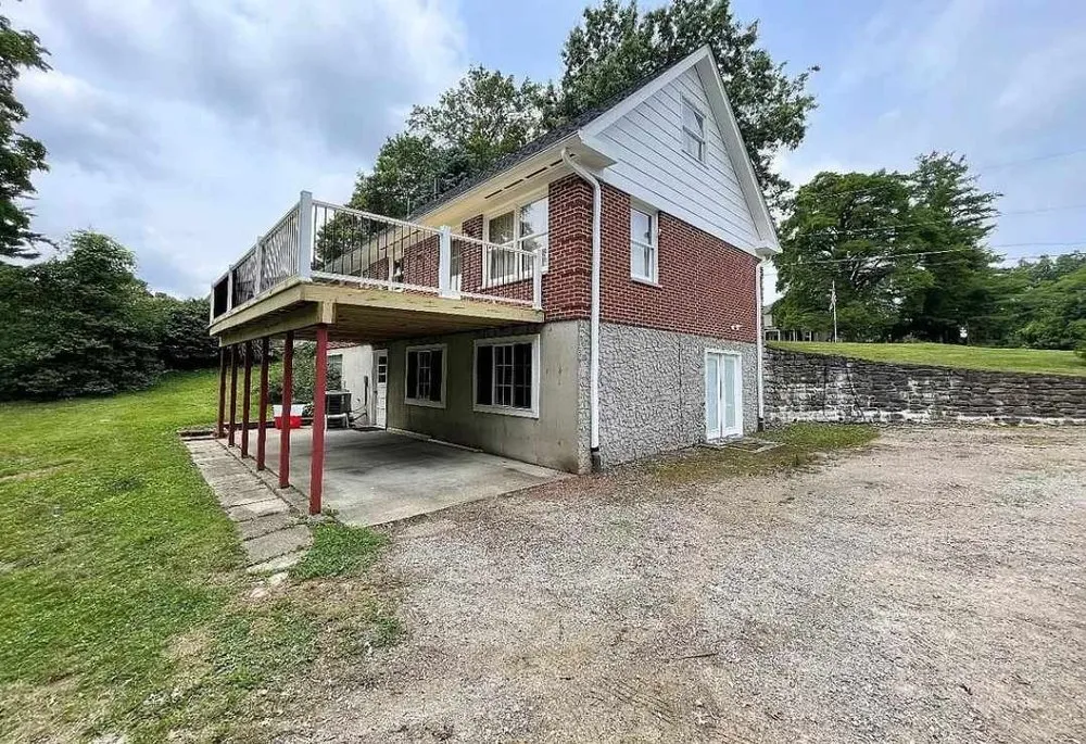 Trusted landscaping services with custom design in Hurricane, WV by Broken Drum Landscaping