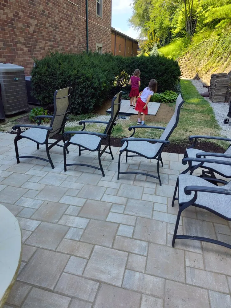 Top-rated garden landscaping experts serving Cincinnati, OH - Brokkr & Aitri