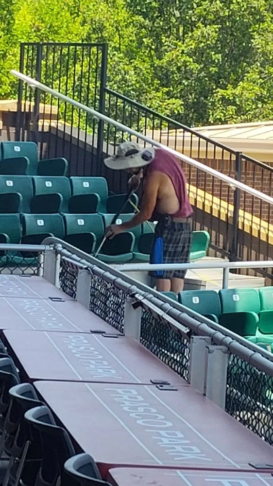 Top-rated landscaping services for beautiful yards in Cincinnati, OH by Brokkr & Aitri