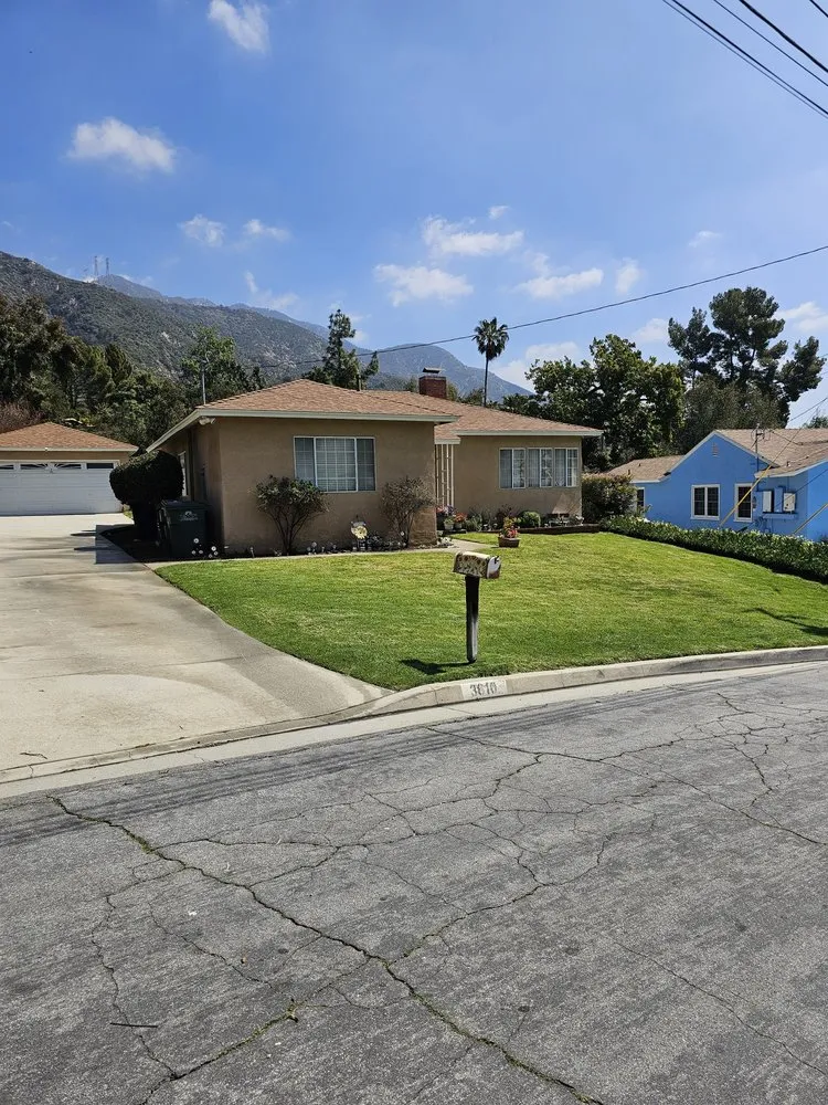 Reliable landscaping services experts serving Los Angeles, CA - Broncos Landscaping