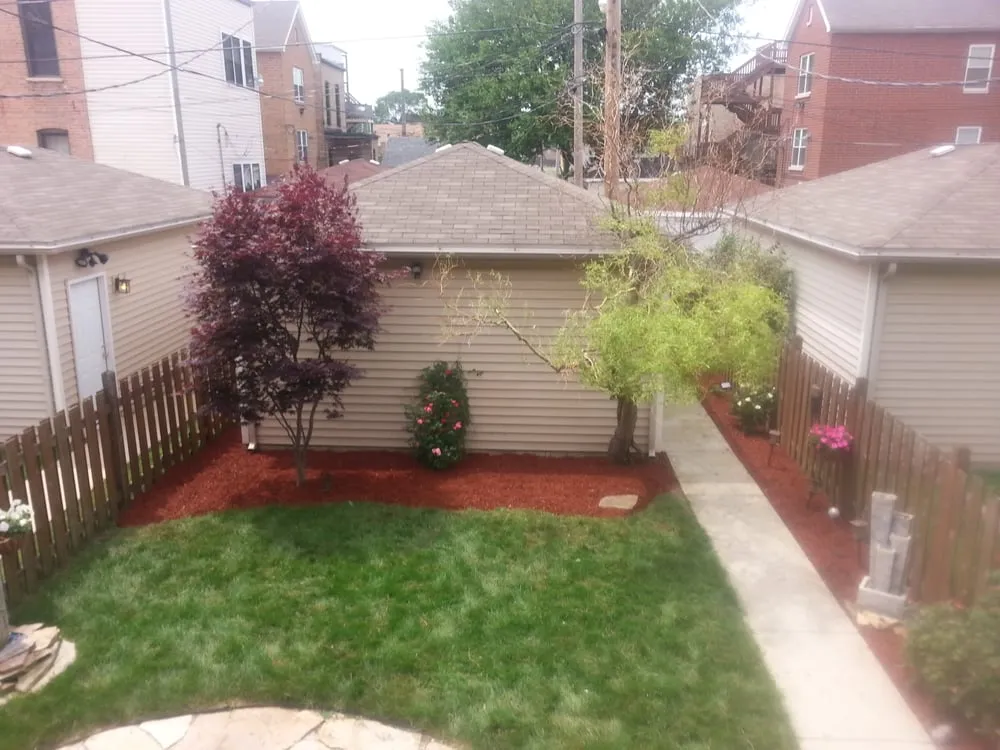 Custom garden landscaping in Chicago, IL by Bronzeville Green Landscaping
