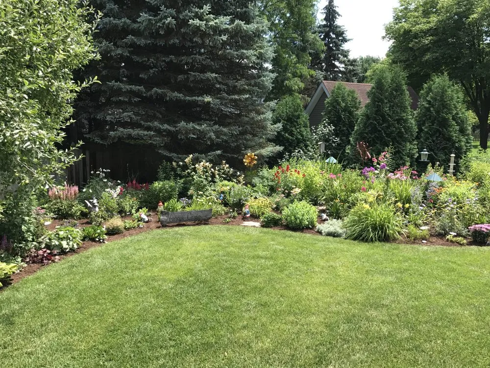 Professional landscaping services experts serving Naperville, IL - Brookdale Landscaping