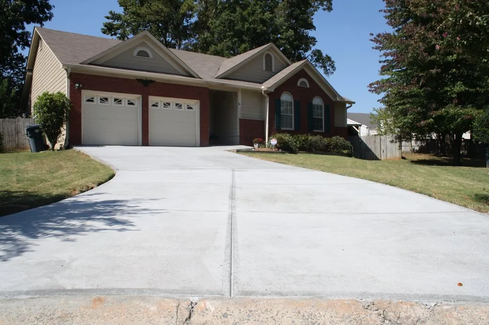 Custom yard maintenance in Acworth, GA by Brookes Concrete & Landscape