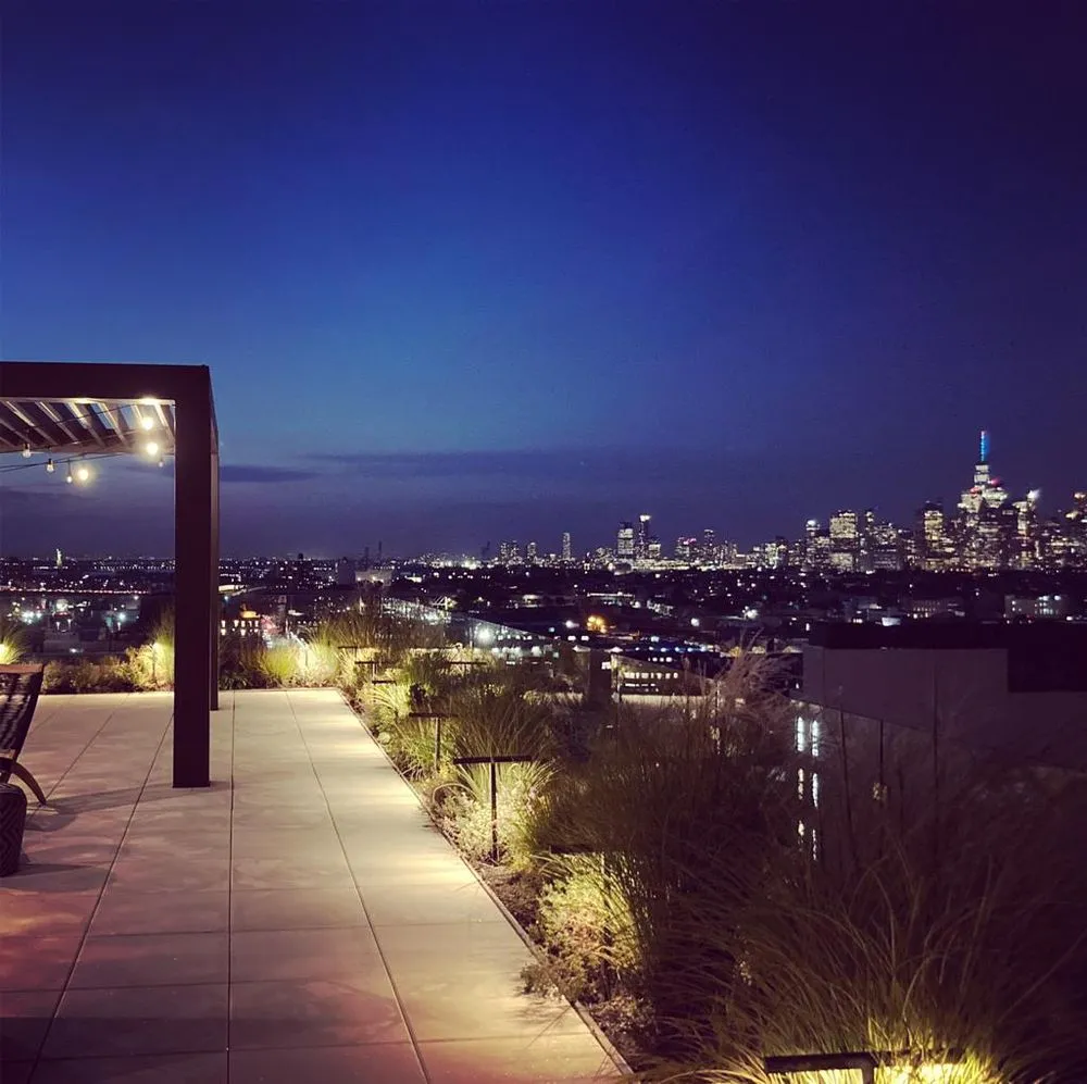 Reliable yard maintenance in Brooklyn, NY - Brooklyn Deck and Patio