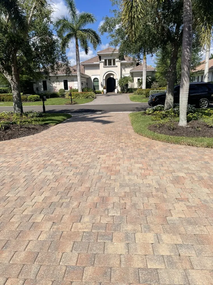 Local lawn mowing service experts serving Cape Coral, FL - Brooklyn Pavers