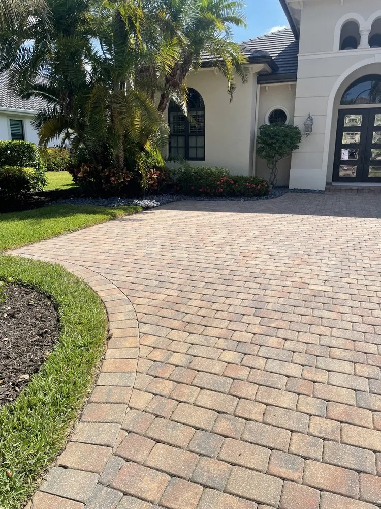 Expert residential landscaping experts serving Cape Coral, FL - Brooklyn Pavers