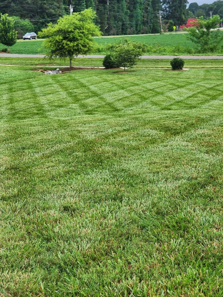 Affordable residential landscaping experts serving Lincolnton, NC - Brooks Lawncare