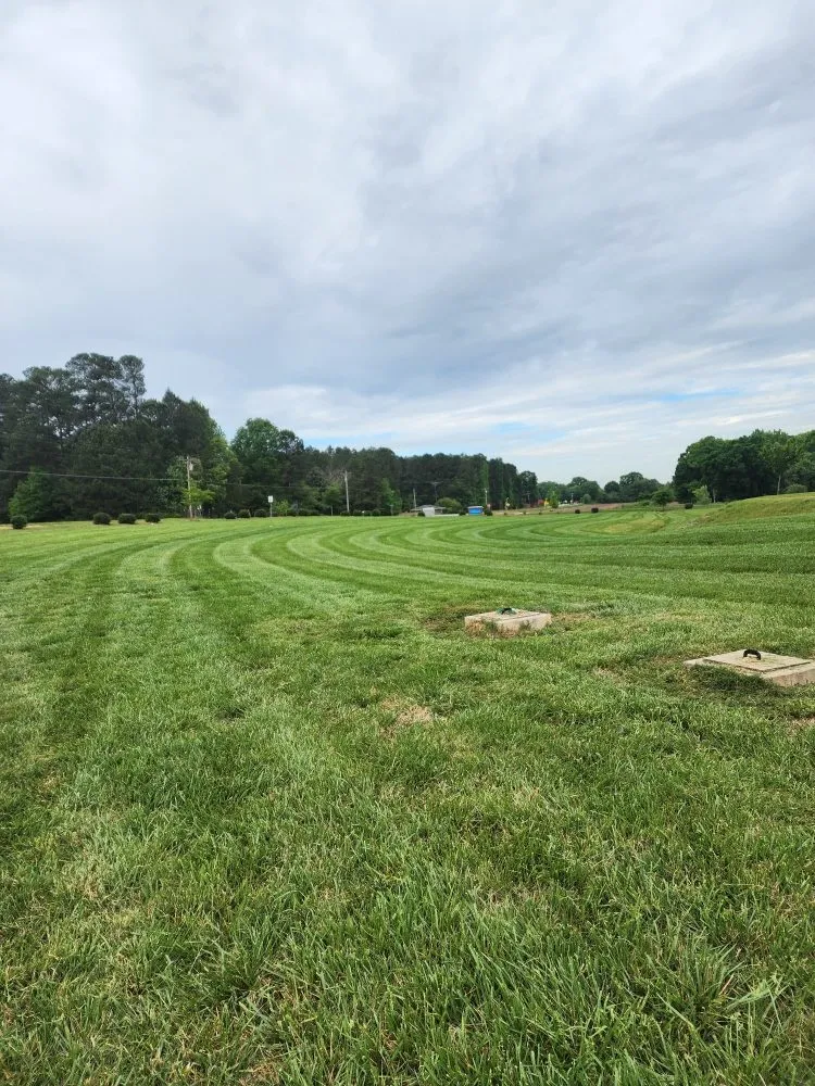 Trusted lawn mowing service experts serving Lincolnton, NC - Brooks Lawncare