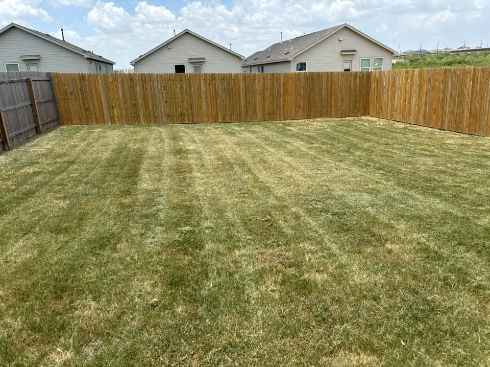 Affordable yard maintenance in Converse, TX by Broome’s Lawn Care