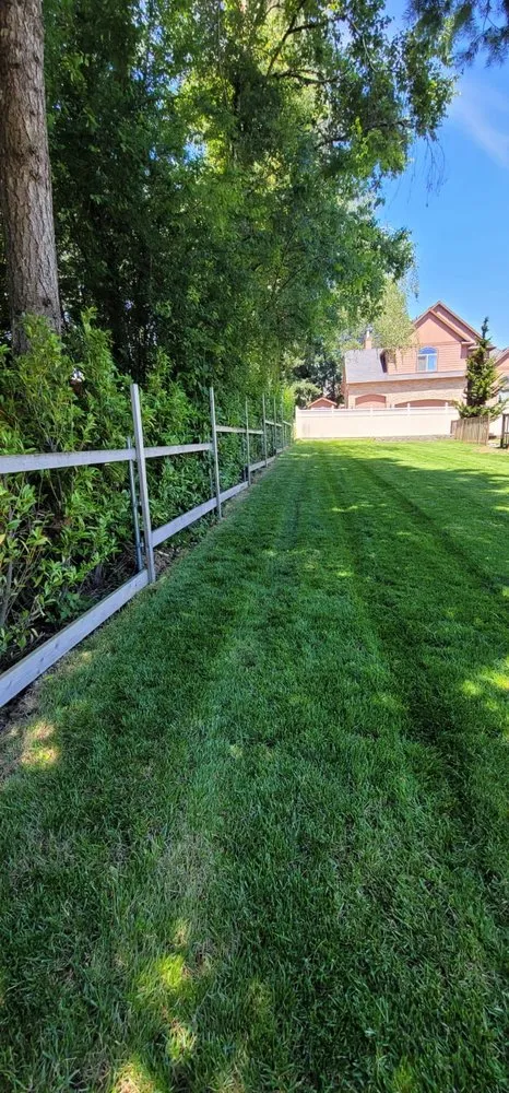 Custom yard maintenance in Woodburn, OR - Bros Bautista Landscape