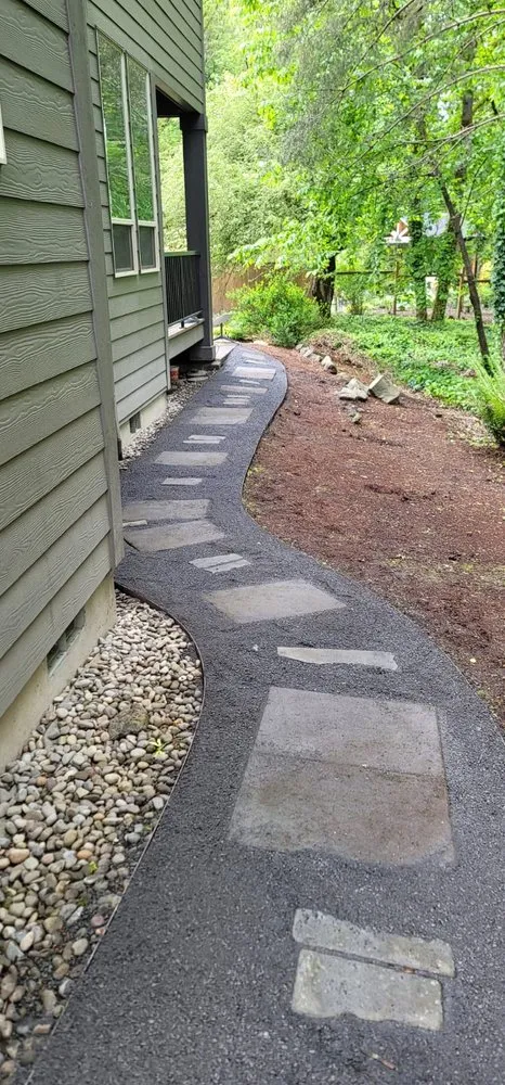 Affordable garden landscaping in Woodburn, OR by Bros Bautista Landscape
