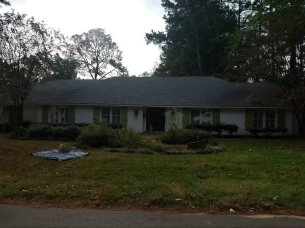 Top-rated landscaping services for homes in San Antonio, TX by Bros Brothers