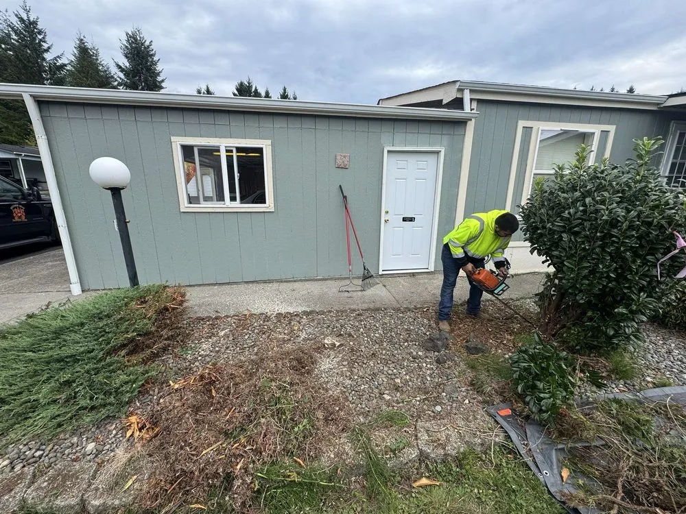 Professional garden landscaping for beautiful yards in Centralia, WA by Brother Bears Landscaping