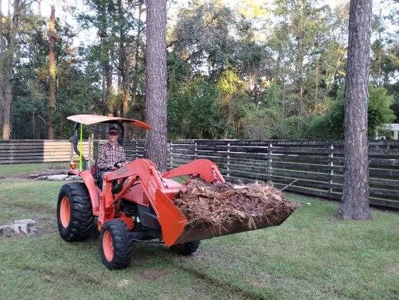 Custom garden landscaping for homes in Hinesville, GA by Brother Cuts Lawn Care & Tree Service