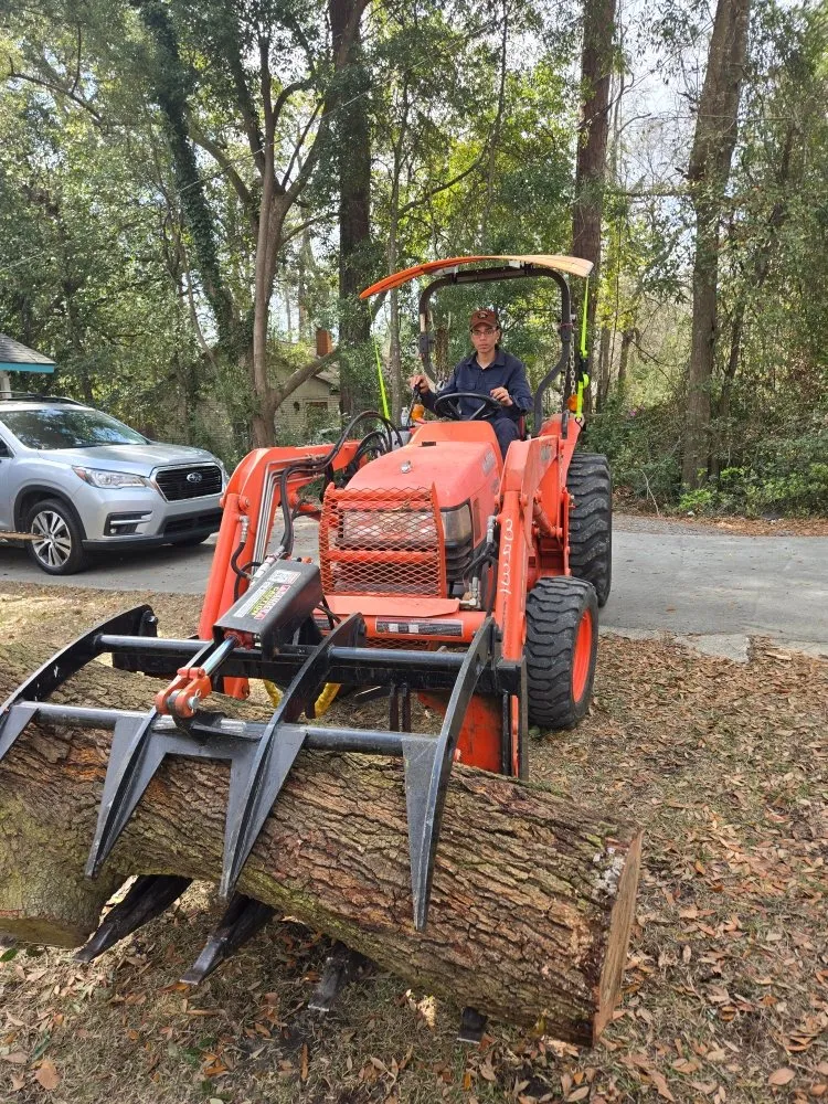 Top-rated yard cleanup service in Hinesville, GA by Brother Cuts Lawn Care & Tree Service