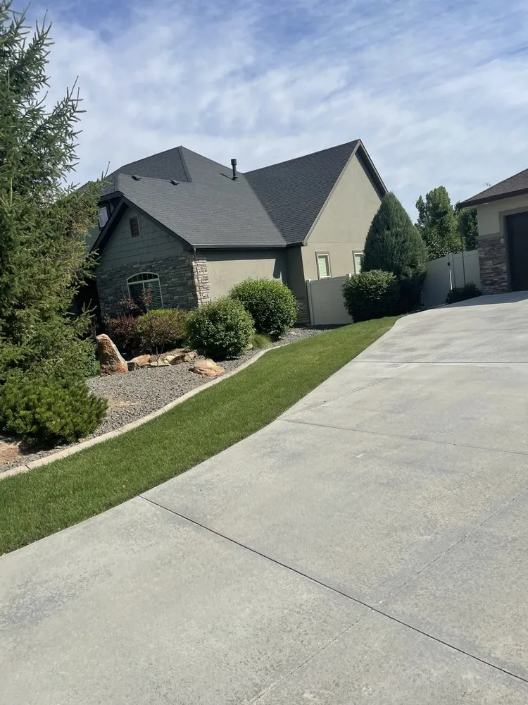 Affordable yard cleanup service for homes across Eagle, ID - Brother DS lawncare