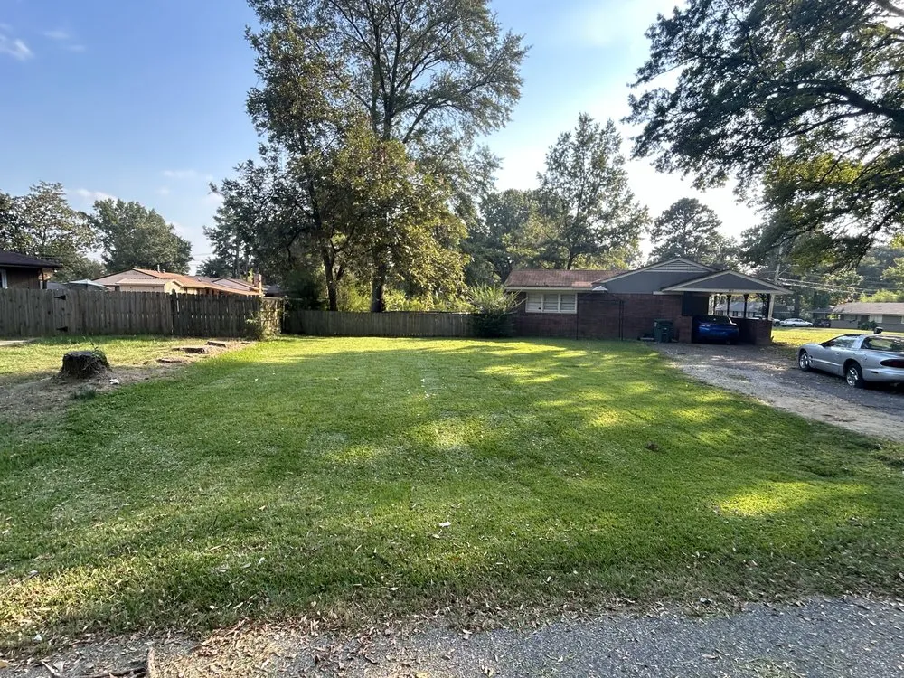 Professional landscape installation experts serving Memphis, TN - Brothers at Work