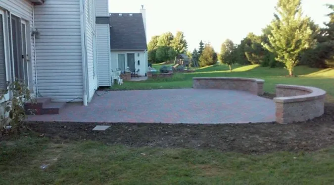 Local yard maintenance for homes across Carpentersville, IL - Brothers Design and Landscaping