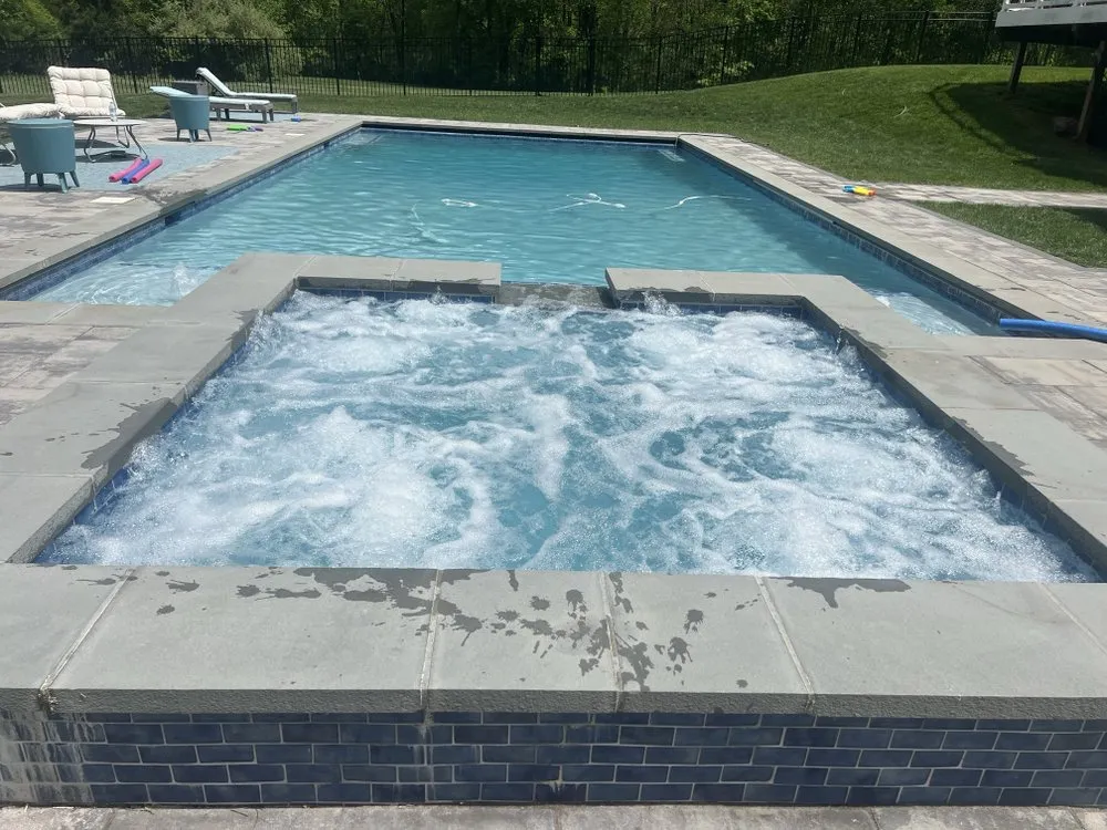 Professional lawn mowing service experts serving Silver Spring, MD - Brothers Designs