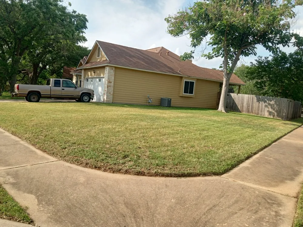 Top-rated garden landscaping in Kyle, TX by Brothers Garcia Landscape Design