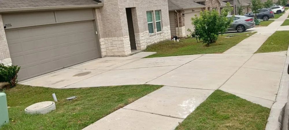 Custom lawn mowing service experts serving Kyle, TX - Brothers Garcia Landscape Design