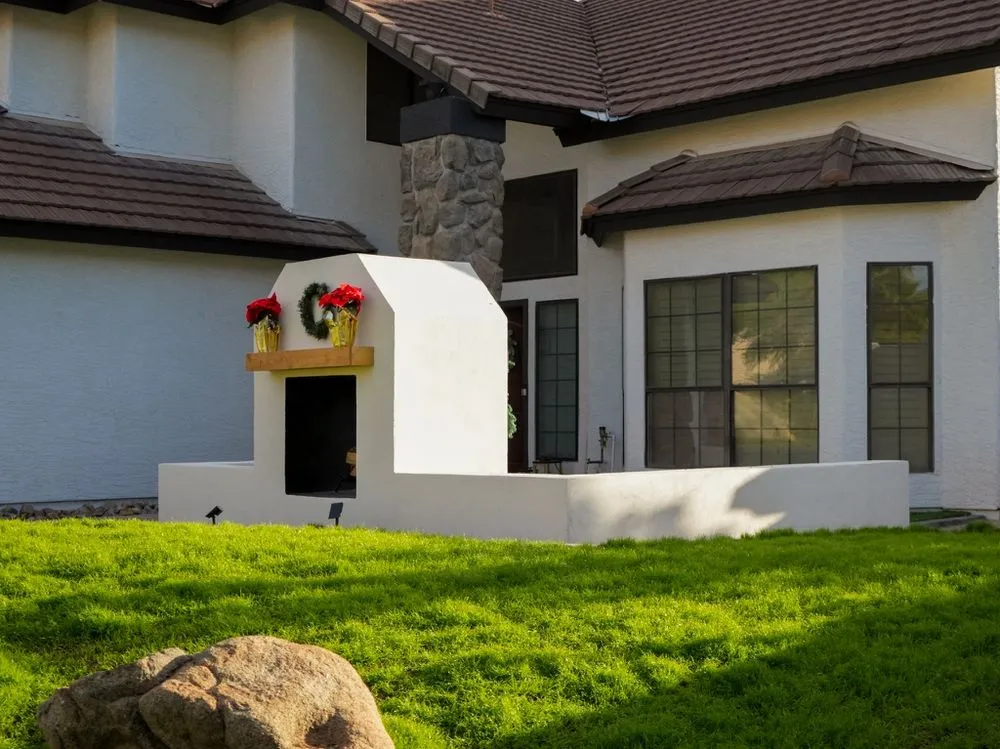 Expert lawn care service in Mesa, AZ - Brothers Gonzalez Landscaping