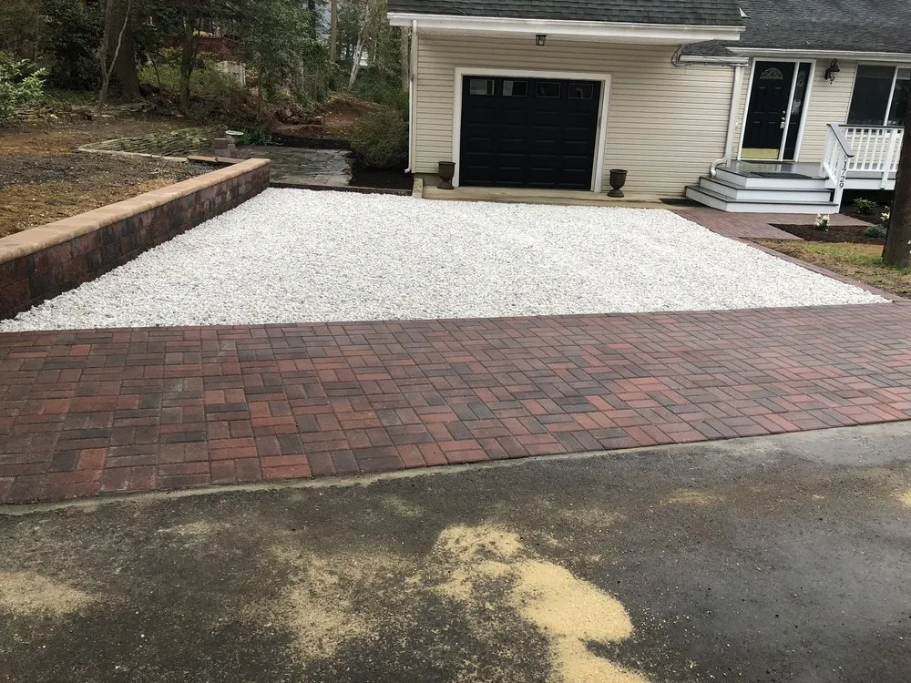 Professional residential landscaping in Annapolis, MD by Brothers Hardscaping
